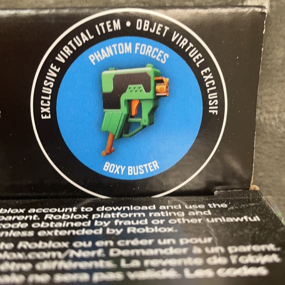 NERF Roblox Phantom Forces: Boxy Buster Dart Blaster, Pull-Down Priming 2 Darts - Picture 4 of 5